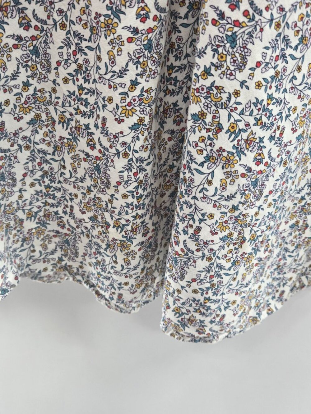 Old Navy White Floral Henley V-Neck Long Sleeved Rayon Blouse XXL - Picture 6 of 9